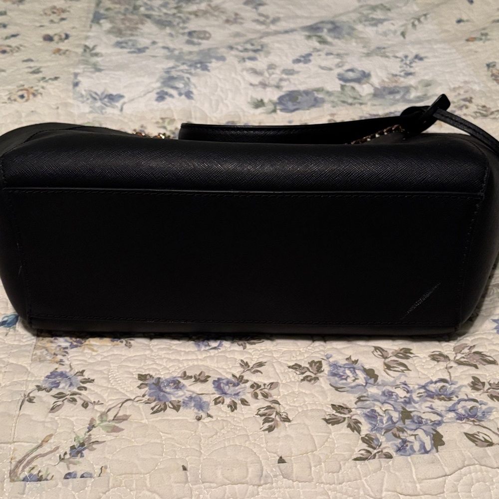 Michael Kors Black Leather Shoulder Bag with Gold Accents - Picture 5 of 8